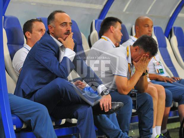 Тренера сборной Узбекистана с позором выпроводили с пресс-конференции