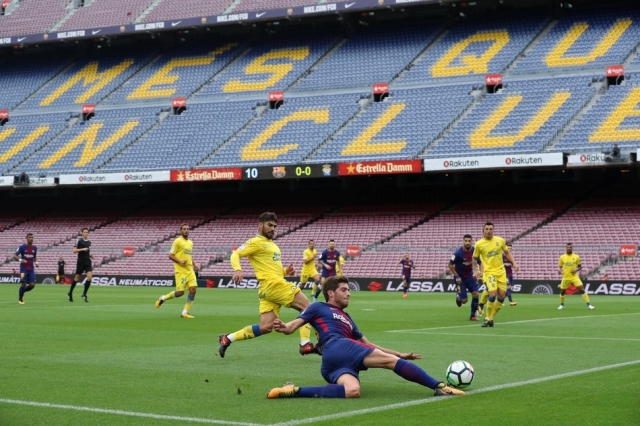 Видео: «Барселона» стадионига нега мухлислар киритилмади?