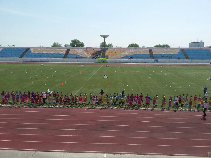 В Нукусе, Карши и других регионах прошли фестивали по футболу, посвящённые Дню защиты детей