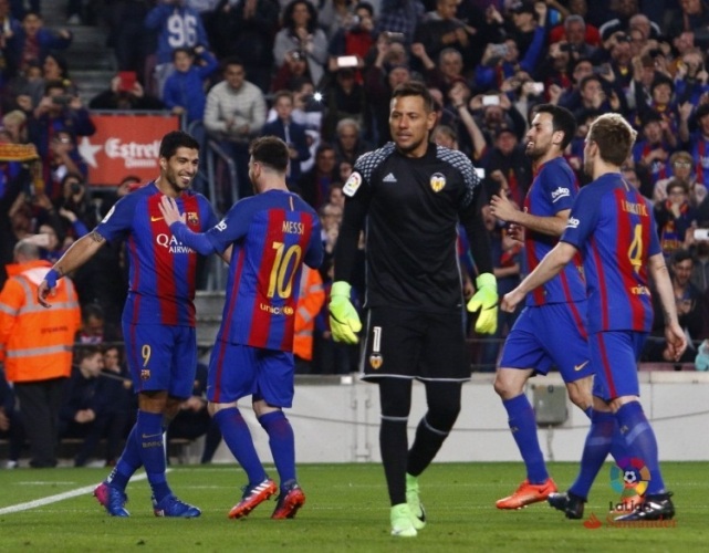 «Барселона» одержала волевую победу над «Валенсией»