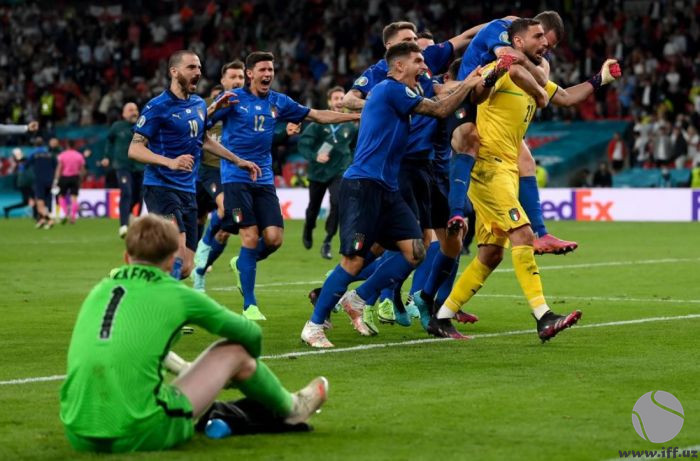 Италия второй раз в истории стала чемпионом Европы